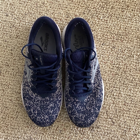 Brooks Launch 6 - Picture 2 of 6